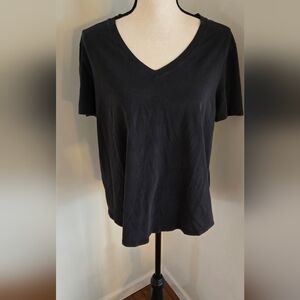 Lululemon Womens Black V Neck Tee Shirt